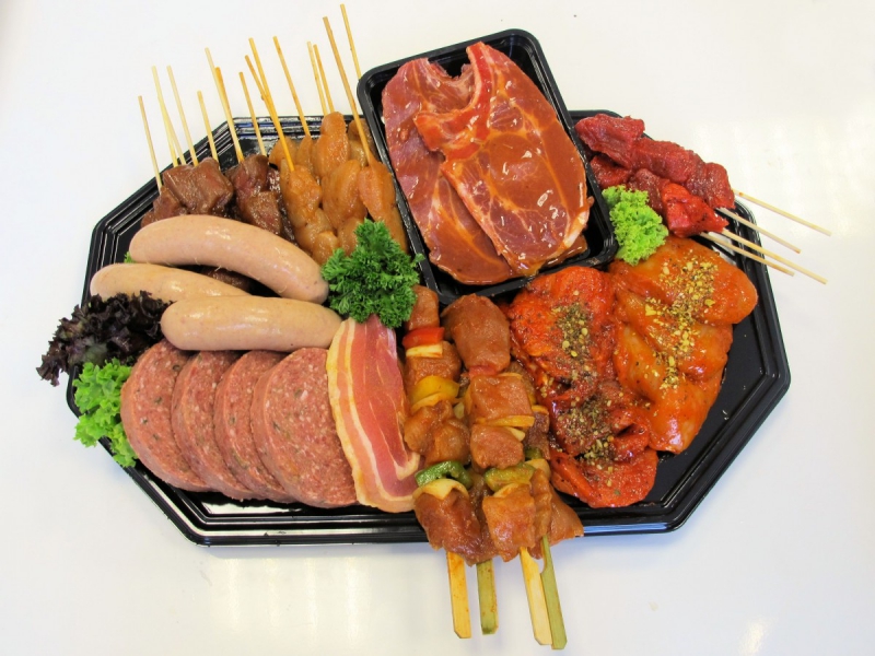 boucherie-SIGNES-min_bbq_butcher_shop_supermarket_meal_party-766127